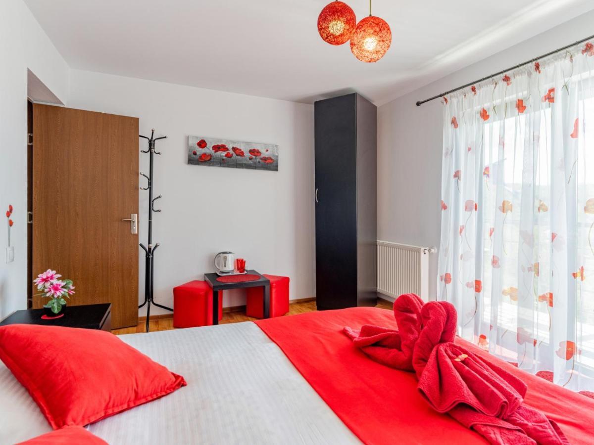 Hotel Casuta Cu Trandafiri Slănic Exteriér fotografie