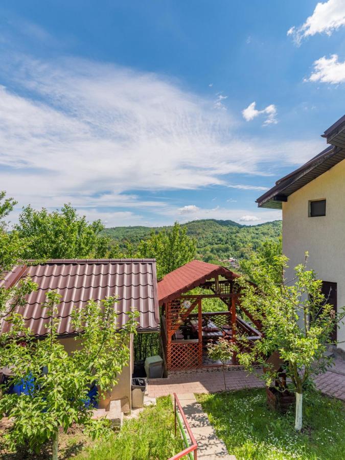 Hotel Casuta Cu Trandafiri Slănic Exteriér fotografie