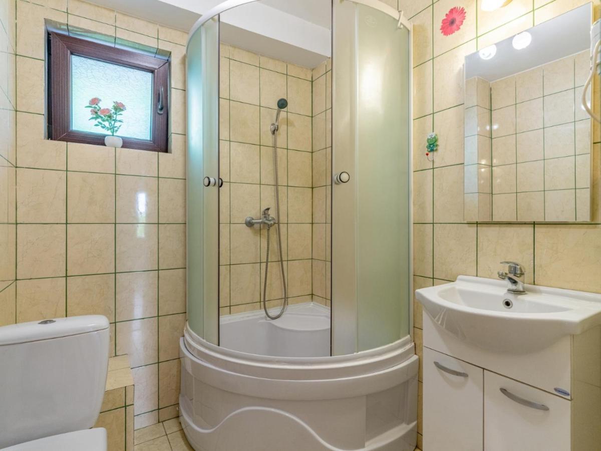 Hotel Casuta Cu Trandafiri Slănic Exteriér fotografie